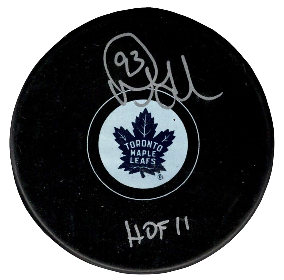 Doug Gilmour Signed Maple Leafs Puck w/ HOF 11 Beckett Witness BAS COA