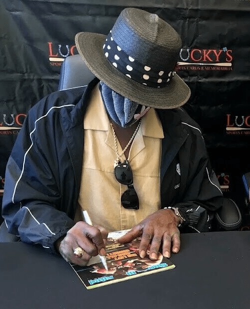 Michael Spinks Jinx Signed Auto Sports Illustrated "HOF 1994" JSA COA 3/28/83 L