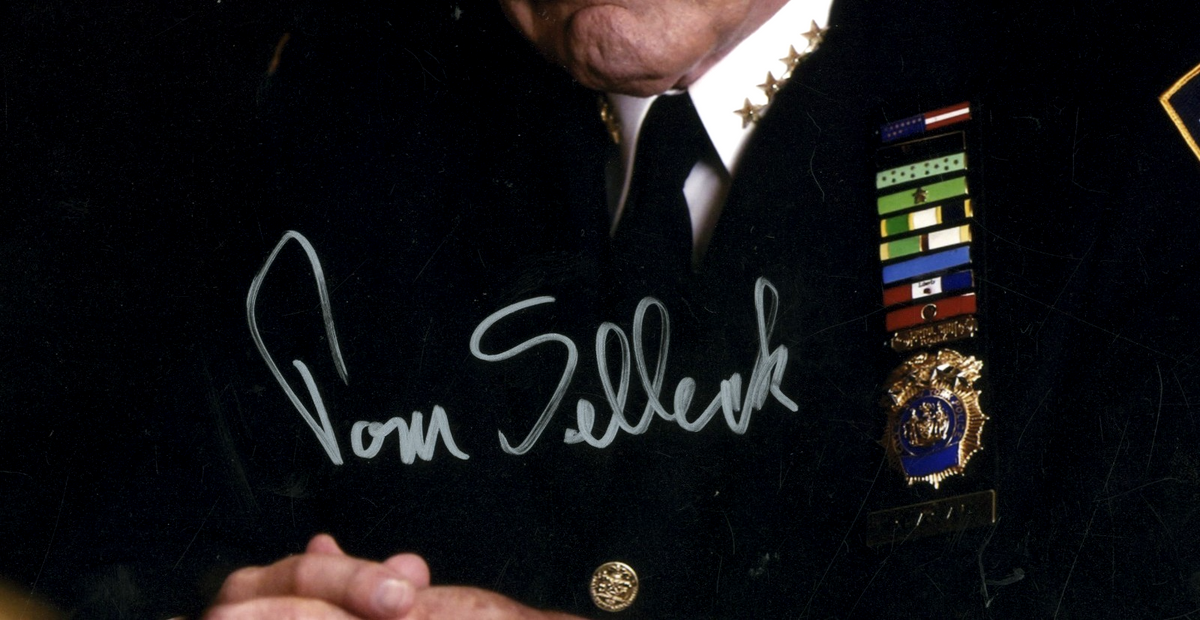 Tom Selleck Signed Blue Bloods Frank Reagan 11x14 Photo Official Pix + JSA COA