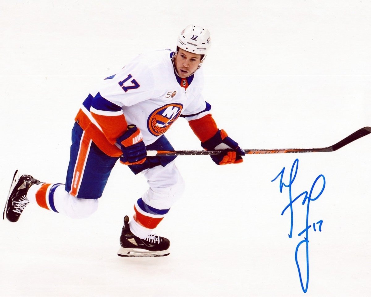 Matt Martin Signed Autographed New York Islanders 8x10 Photo LSCM COA #1