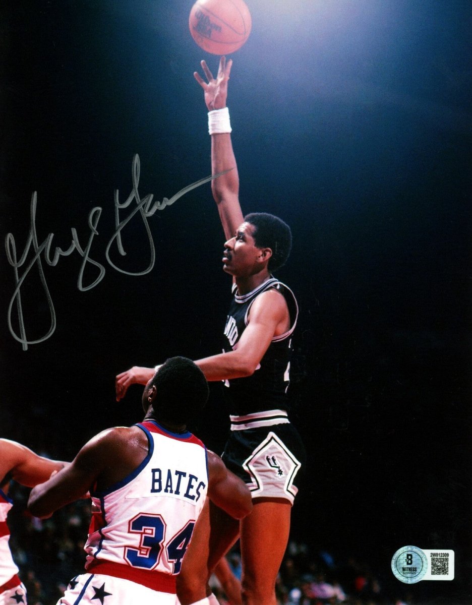 George Gervin Signed San Antonio Spurs 8x10 Photo Beckett Witness BAS COA #1