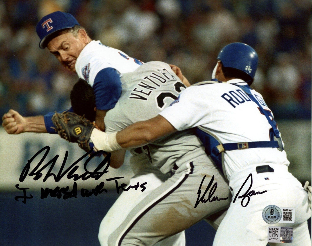 Nolan Ryan &amp; Robin Ventura Signed 8x10 w/ Fight Photo Beckett BAS COA + NR Holo