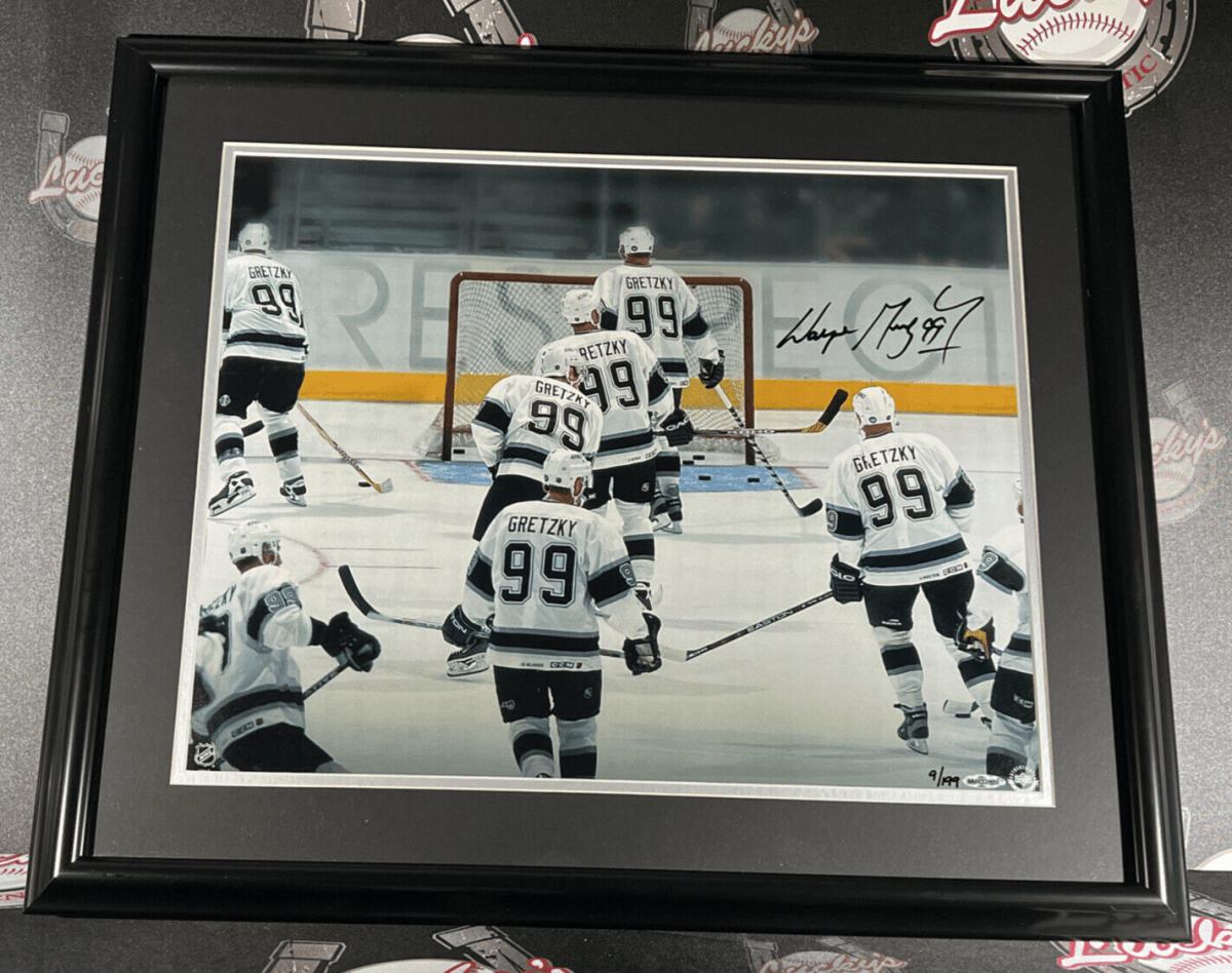 Wayne Gretzky Signed Framed 16x20 Photo LE /199 Upper Deck UDA Kings