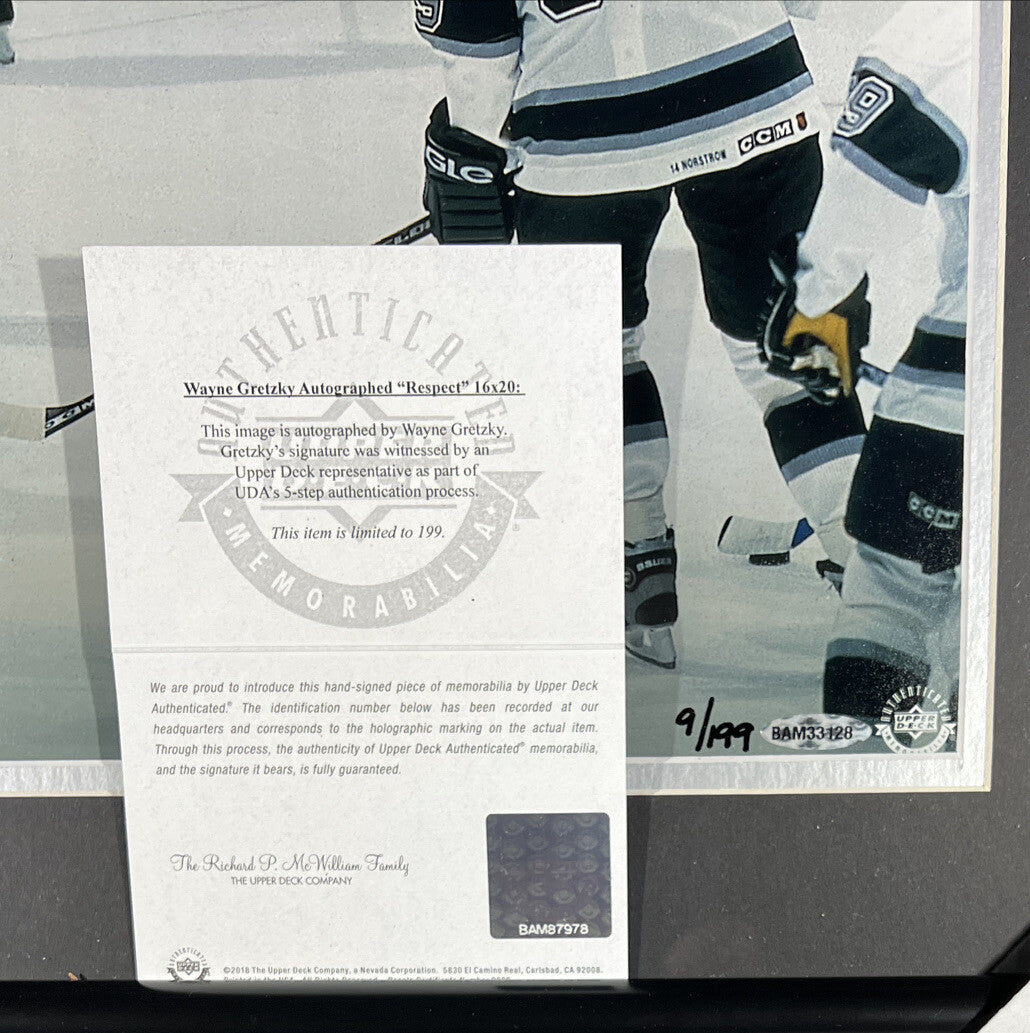 Wayne Gretzky Signed Framed 16x20 Photo LE /199 Upper Deck UDA Kings