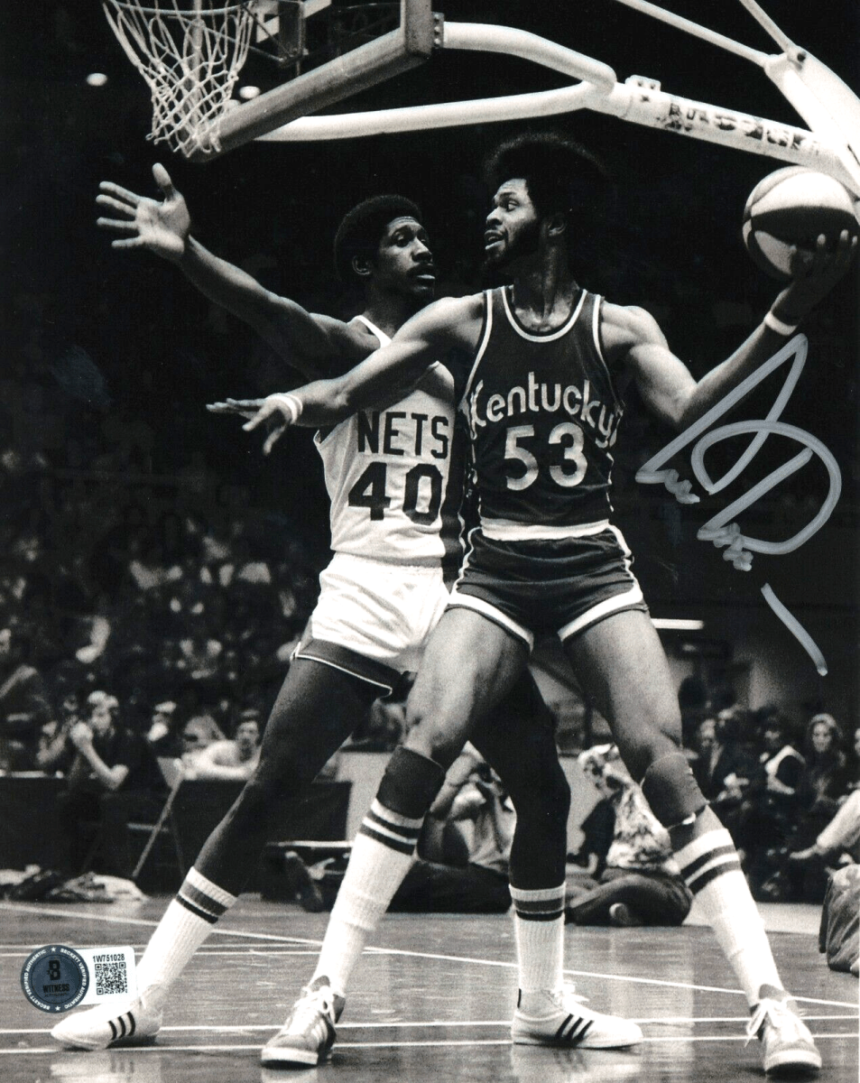 Artis Gilmore Signed Kentucky Wildcats 8x10 Photo Beckett Witness BAS COA #3