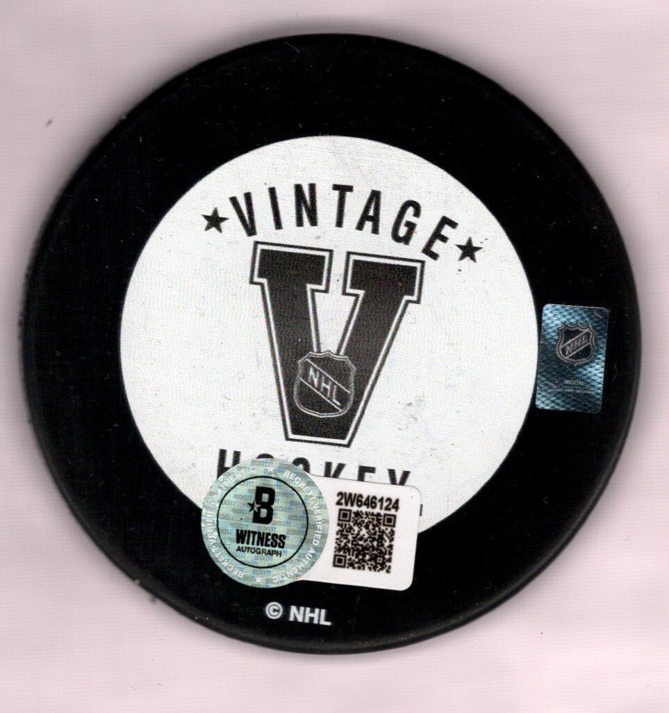 Marcel Dionne Signed Los Angeles Kings Puck w/ HOF 92 Beckett Witness BAS COA