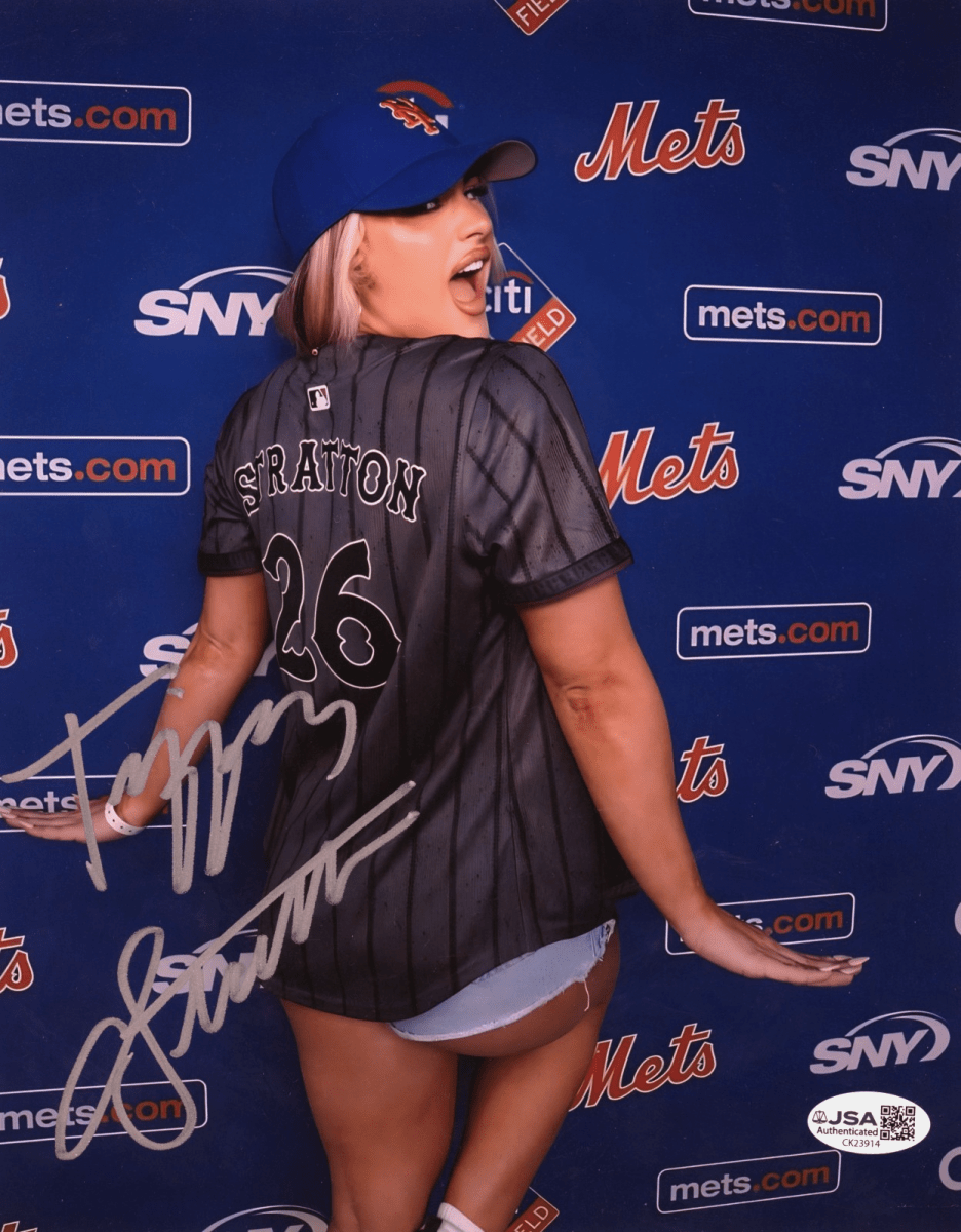 Tiffany Stratton Signed Autographed WWE 8x10 New York Mets Photo JSA COA #2