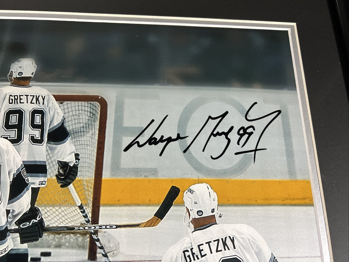 Wayne Gretzky Signed Framed 16x20 Photo LE /199 Upper Deck UDA Kings
