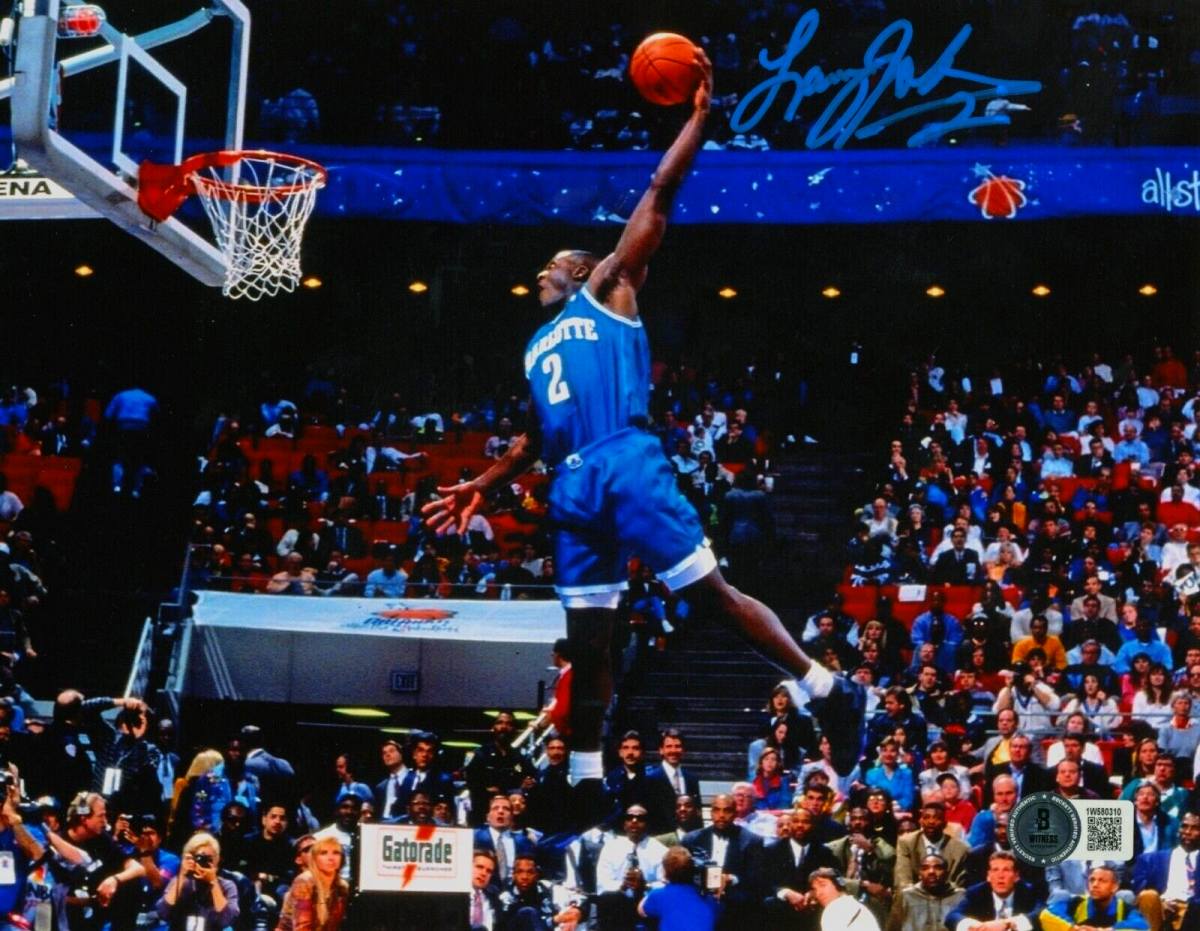 Larry Johnson Signed Charlotte Hornets 8x10 Photo Beckett Witness BAS COA #4