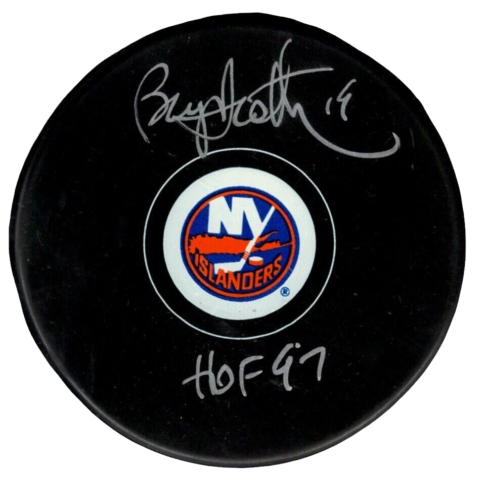 Bryan Trottier Signed Islanders Puck w/ HOF 97 Beckett Witness BAS COA