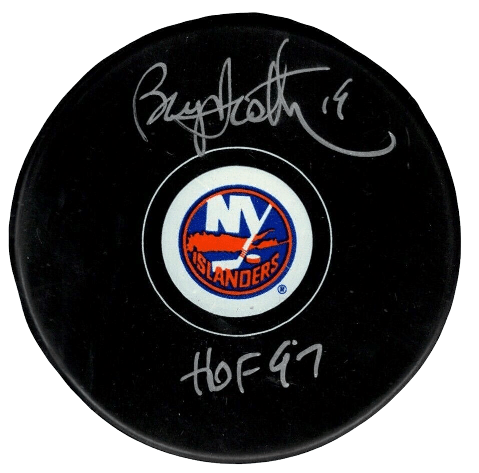 Bryan Trottier Signed Islanders Puck w/ HOF 97 Beckett Witness BAS COA