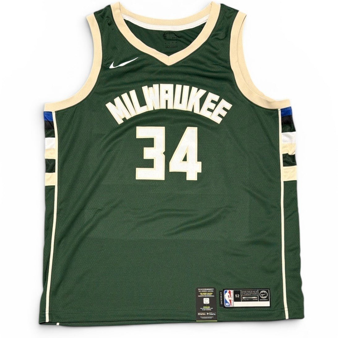 Giannis Antetokounmpo Signed Milwaukee Bucks Nike Jersey Beckett Witness BAS COA