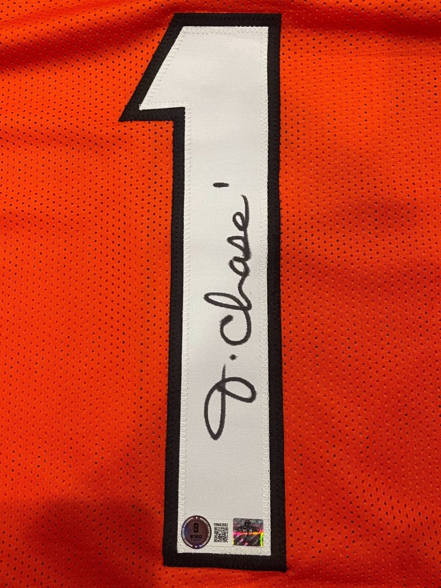 Ja'Marr Chase Signed Cincinnati Bengals Custom Jersey Beckett BAS COA + HOLO