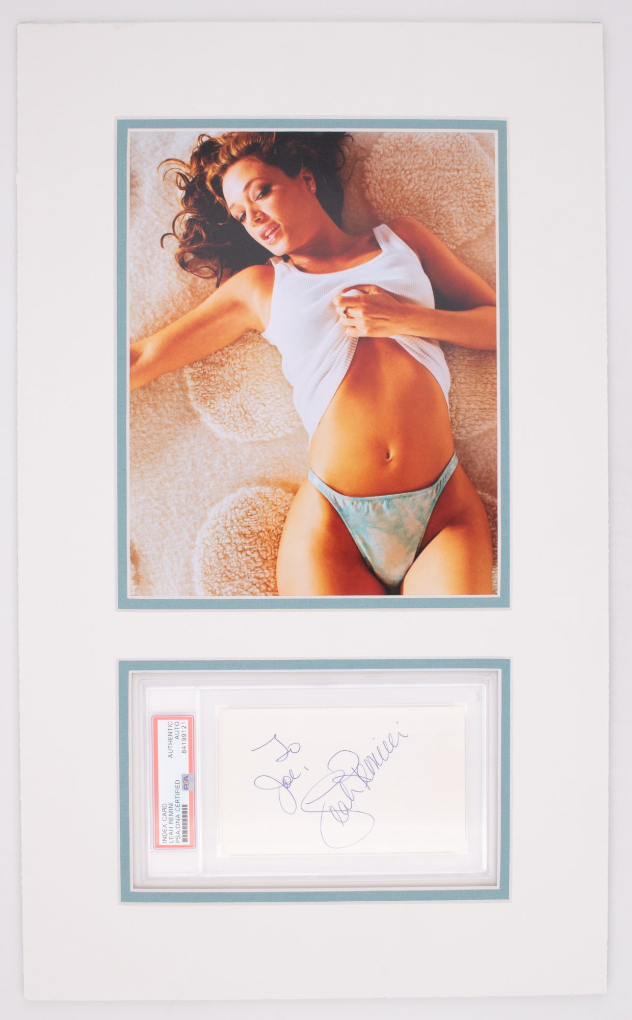 Leah Remini Signed Auto 3x5 Index Card Matted Photo Display PSA/DNA Authenticated